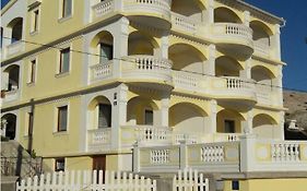 Villa Ana